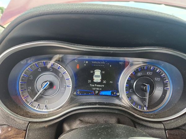 2019 CHRYSLER 300