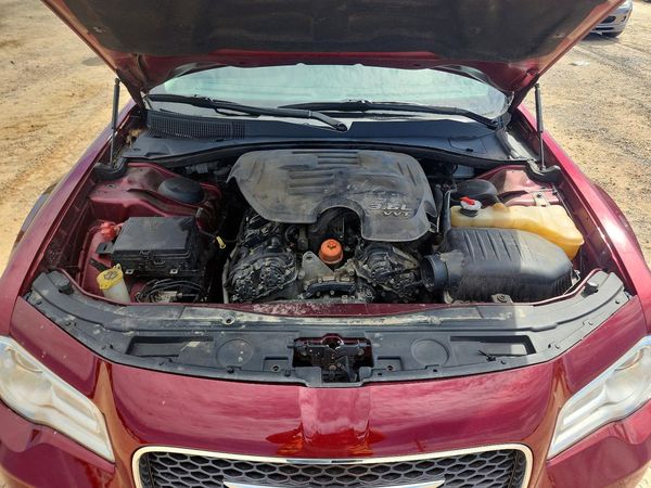 2019 CHRYSLER 300