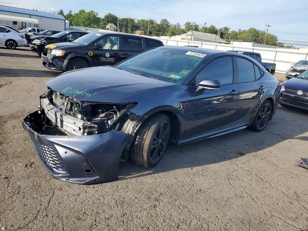 2026 TOYOTA CAMRY