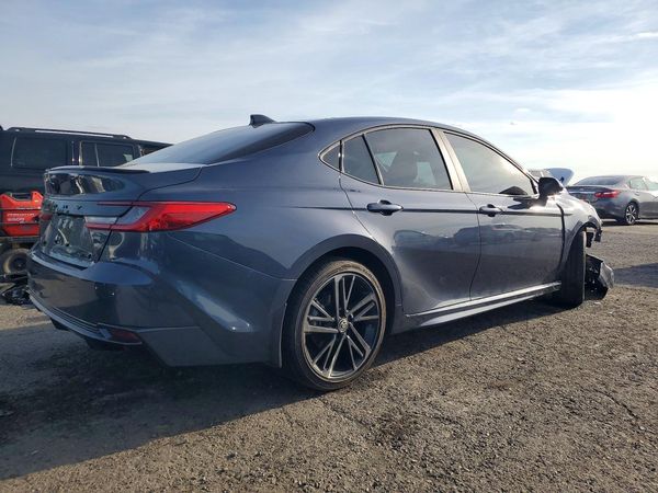 2026 TOYOTA CAMRY
