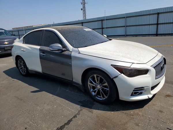 2017 INFINITI Q50