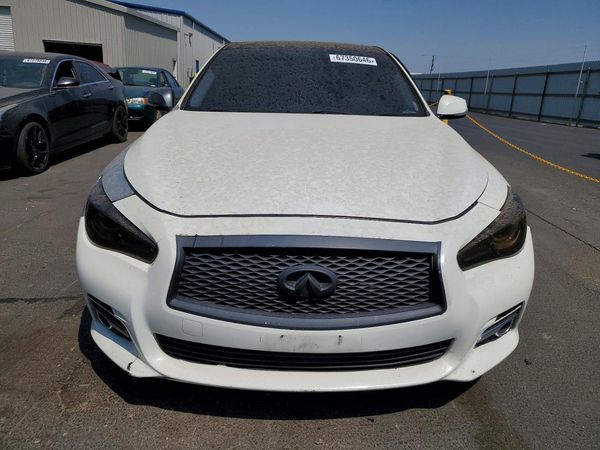 2017 INFINITI Q50