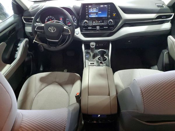 2021 TOYOTA HIGHLANDER LE