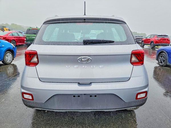 2026 HYUNDAI VENUE SEL, SEL w/ 2-Tone Roof