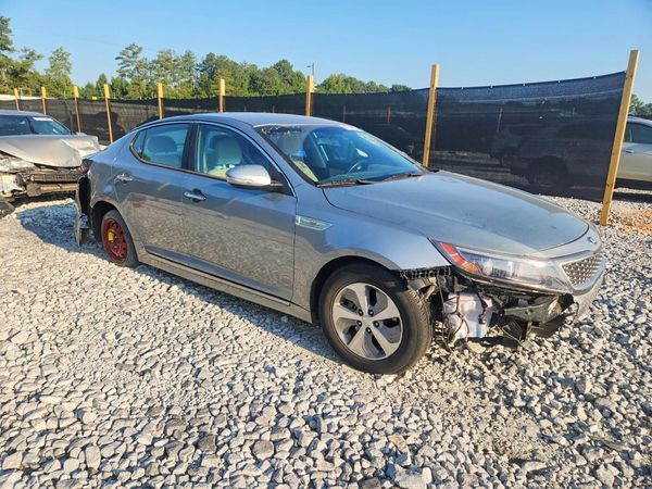 2016 KIA OPTIMA GL - Middle-low