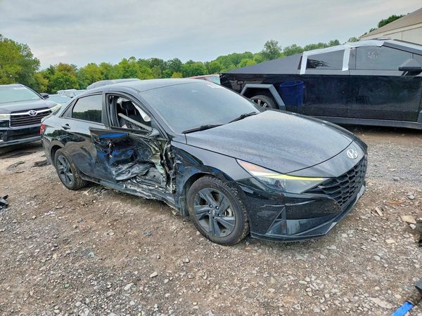 2022 HYUNDAI ELANTRA