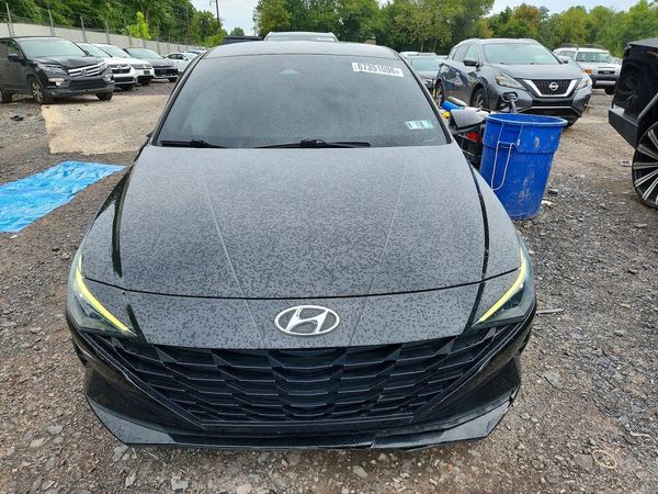 2022 HYUNDAI ELANTRA
