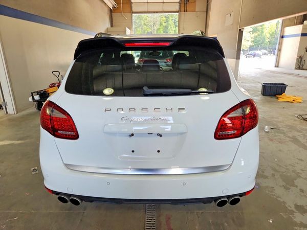 2014 PORSCHE CAYENNE Turbo