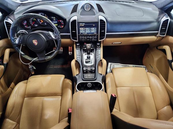 2014 PORSCHE CAYENNE Turbo