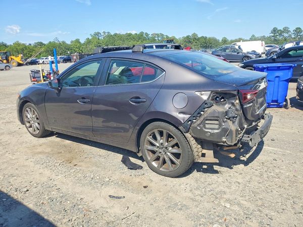 2018 MAZDA 3 Touring