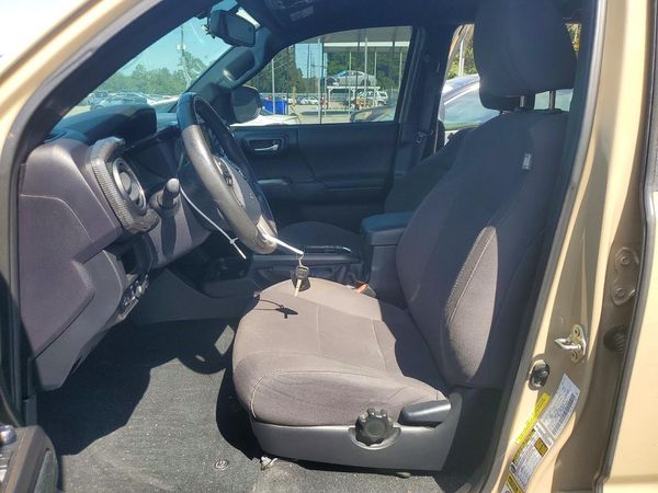 2017 TOYOTA TACOMA