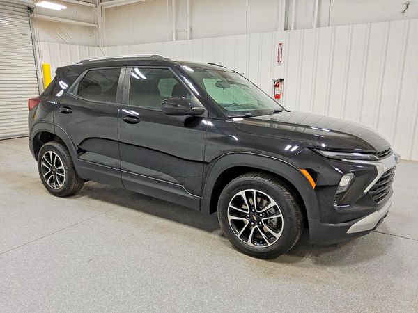 2024 CHEVROLET TRAILBLAZER LT — Passenger 3/4