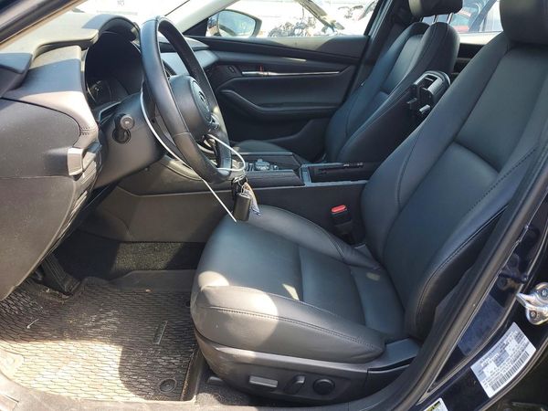 2023 MAZDA 3 Preferred Package