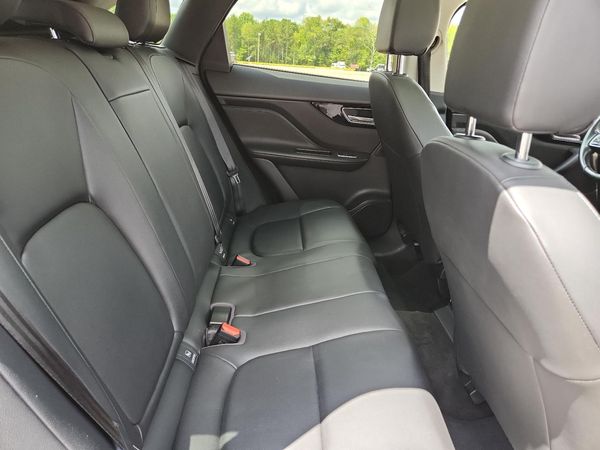 2018 JAGUAR F-PACE