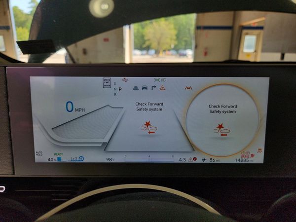 2024 HYUNDAI IONIQ SEL
