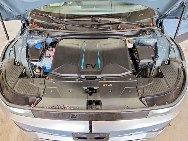 2024 HYUNDAI IONIQ SEL
