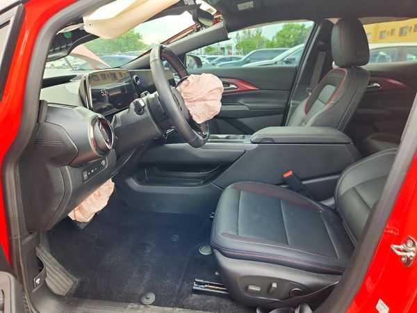 2025 CHEVROLET EQUINOX RS — DENT