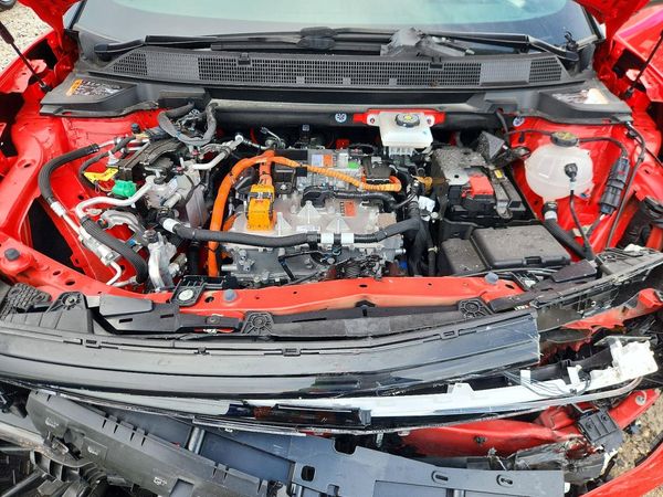 2025 CHEVROLET EQUINOX RS — Engine bay