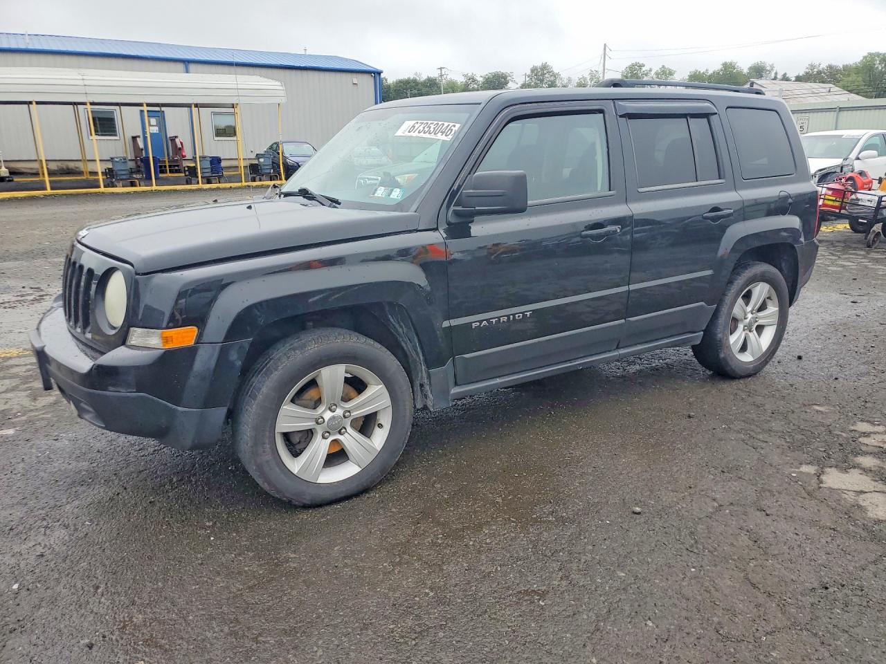2014 JEEP PATRIOT Latitude — Front 3/4