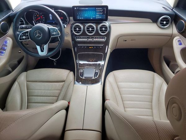 2021 MERCEDES-BENZ GLC