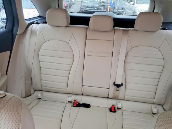 2021 MERCEDES-BENZ GLC
