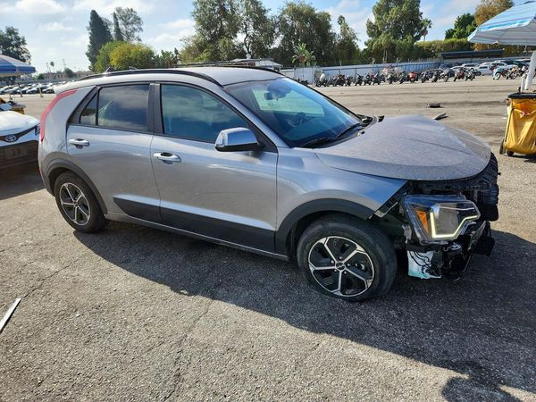 2025 KIA NIRO