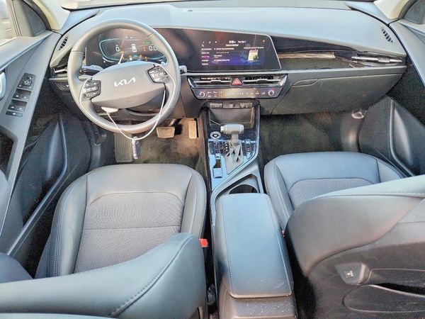 2025 KIA NIRO