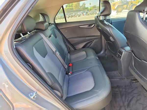 2025 KIA NIRO
