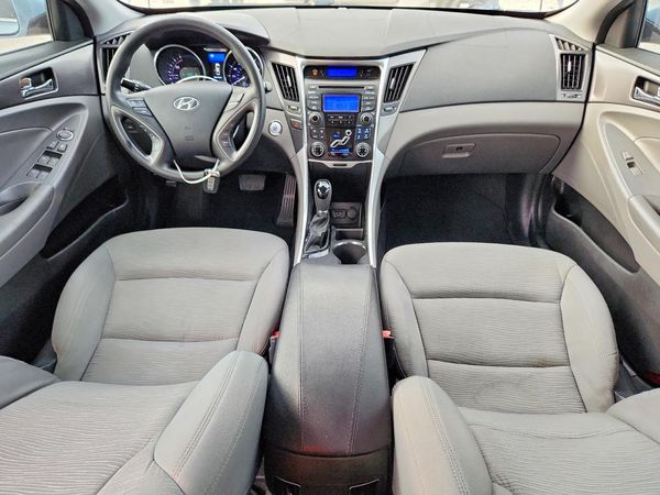 2013 HYUNDAI SONATA