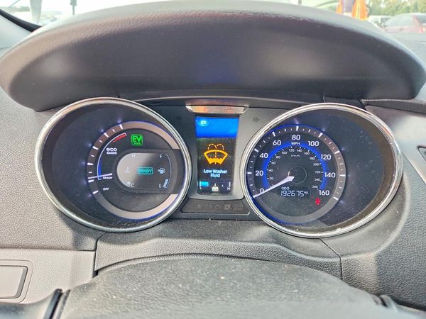 2013 HYUNDAI SONATA
