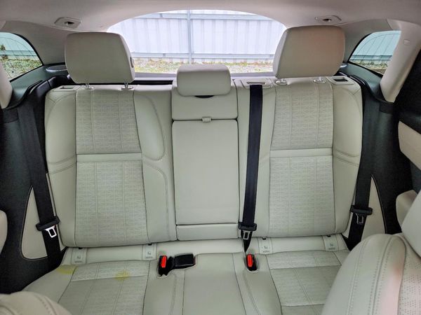 2019 LAND ROVER RANGE ROVER VELAR R-Dynamic HSE — SUVN