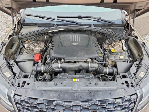 2019 LAND ROVER RANGE ROVER VELAR R-Dynamic HSE — Engine bay