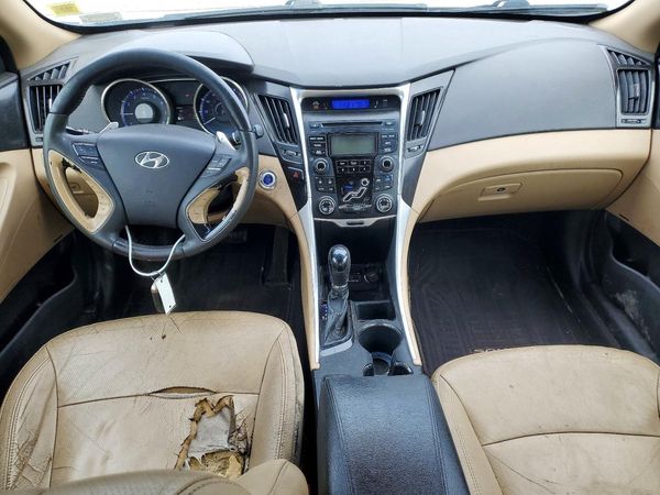 2012 HYUNDAI SONATA Middle level