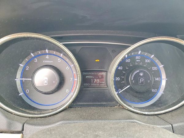 2012 HYUNDAI SONATA Middle level