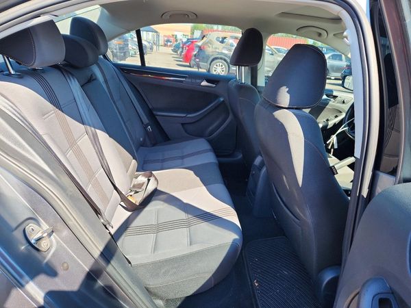 2017 VOLKSWAGEN JETTA SE