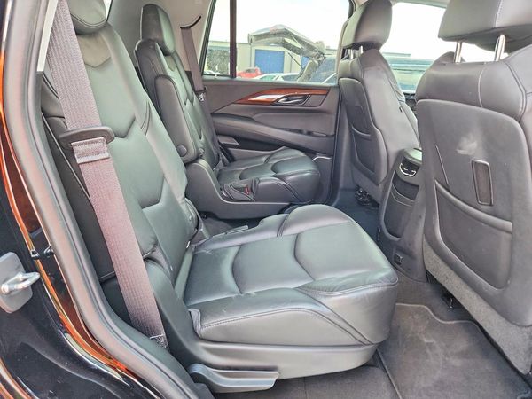 2019 CADILLAC ESCALADE Luxury
