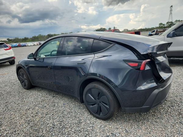 2026 TESLA MODEL Y