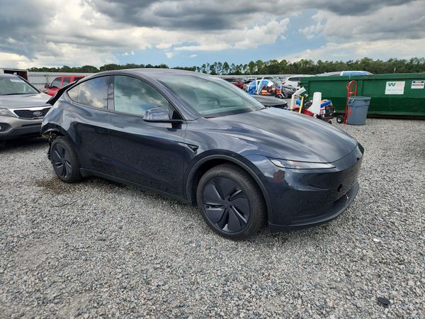 2026 TESLA MODEL Y