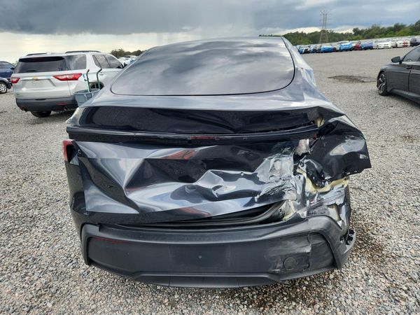 2026 TESLA MODEL Y