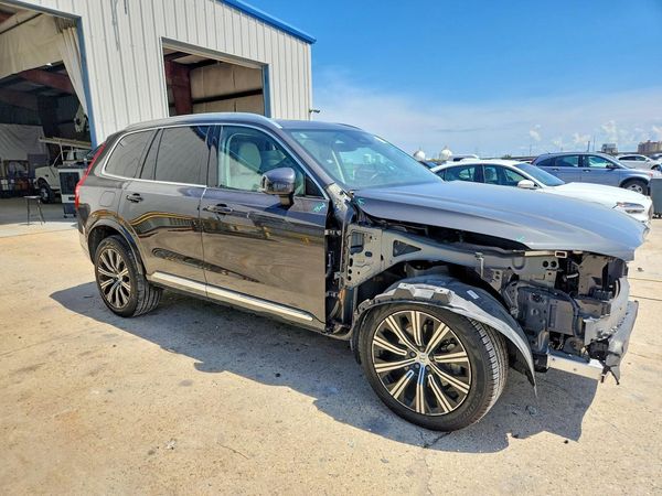 2023 VOLVO XC90 Plus Bright
