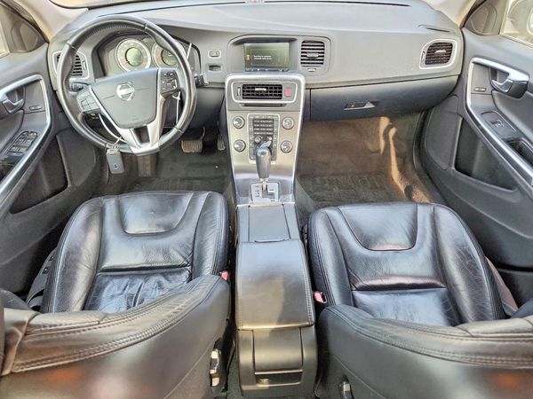2012 VOLVO S60