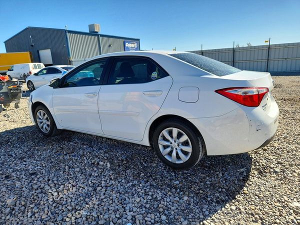 2015 TOYOTA COROLLA