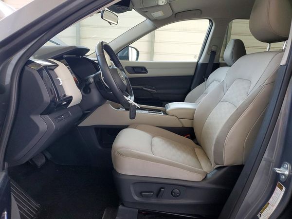 2024 NISSAN PATHFINDER SV — DENT