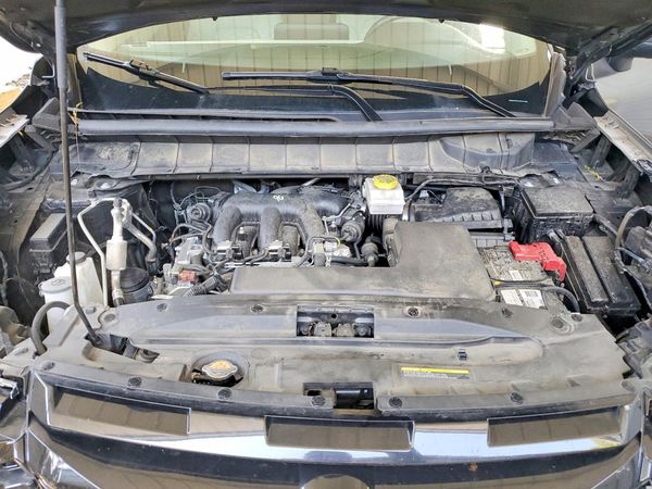2024 NISSAN PATHFINDER SV — Engine bay