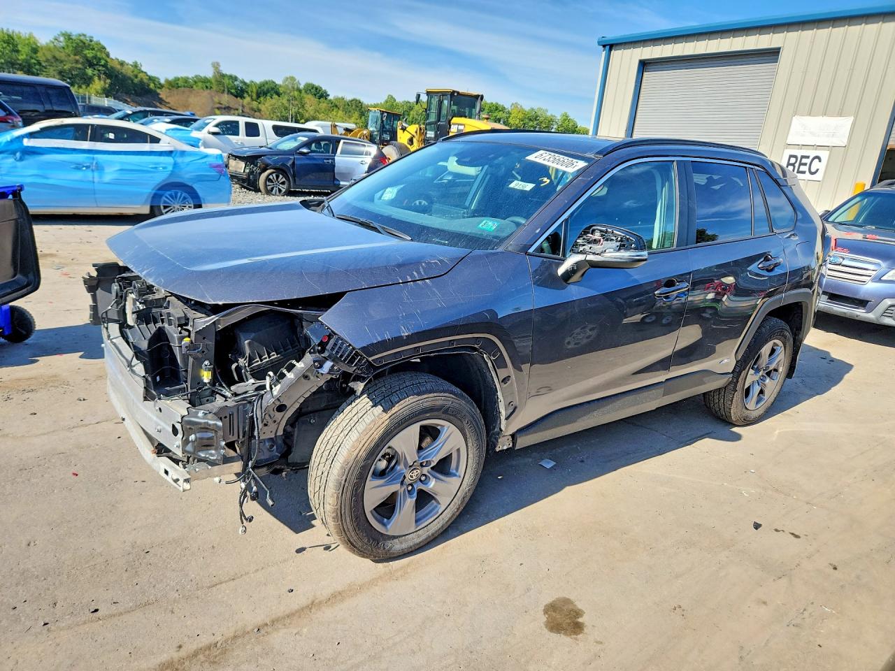2025 TOYOTA RAV4 XLE