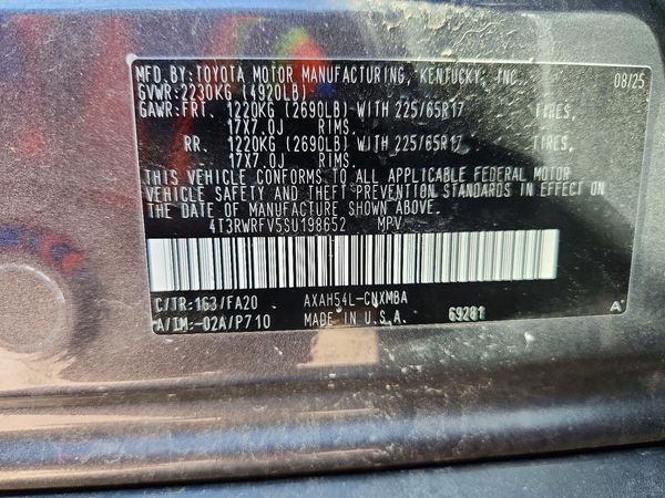 2025 TOYOTA RAV4 XLE