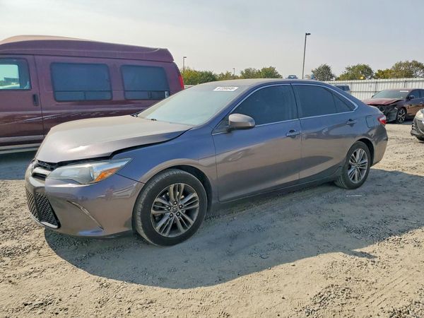 2015 TOYOTA CAMRY