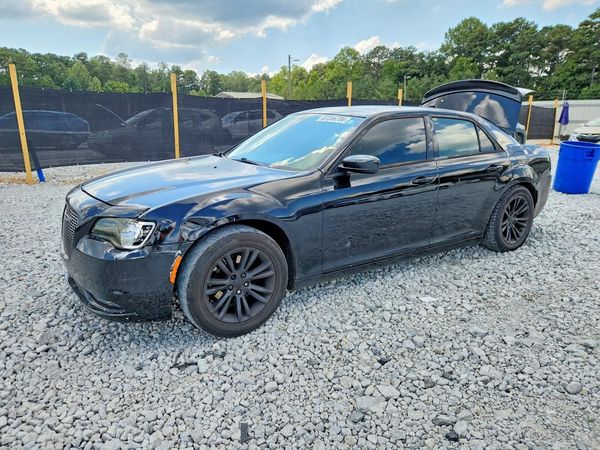 2016 CHRYSLER 300