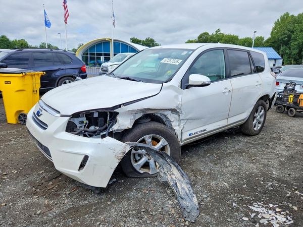 2014 TOYOTA RAV4 EV BA High