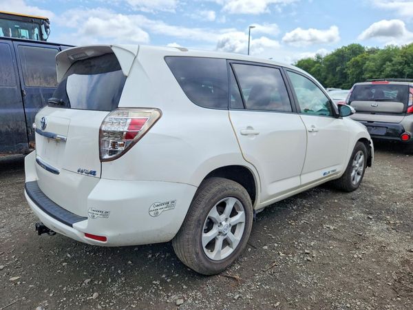 2014 TOYOTA RAV4 EV BA High
